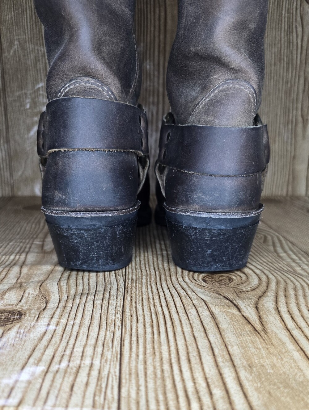 Women's Frye Brown Leather Harness Square Toe Boots Size 7.5 - Picture 6 of 16
